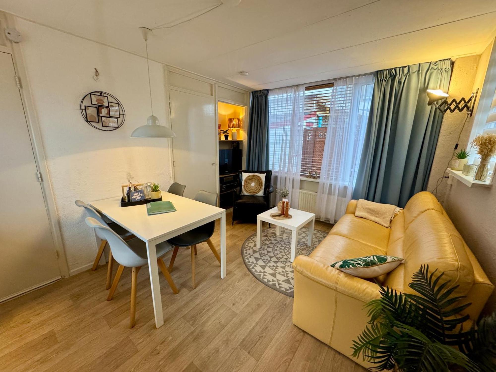 Zon, Zee & Zo - Comfortabel Vakantiehuis Op Loopafstand Strand & Centrum Эгмонд-ан-Зее Экстерьер фото